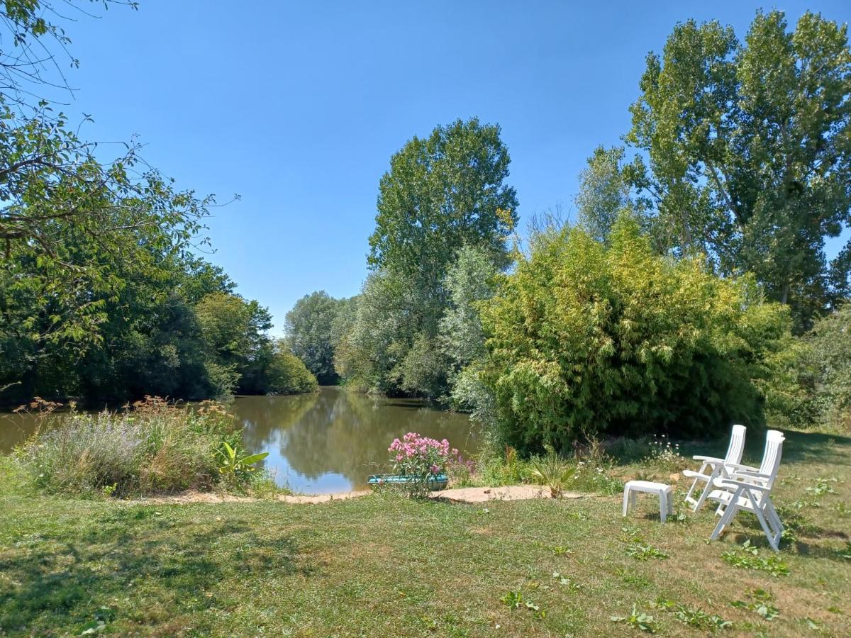 La Ferme Aux Kangourous Donzy Exteriér fotografie