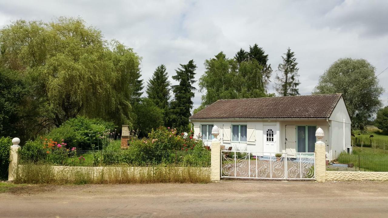 La Ferme Aux Kangourous Donzy Exteriér fotografie
