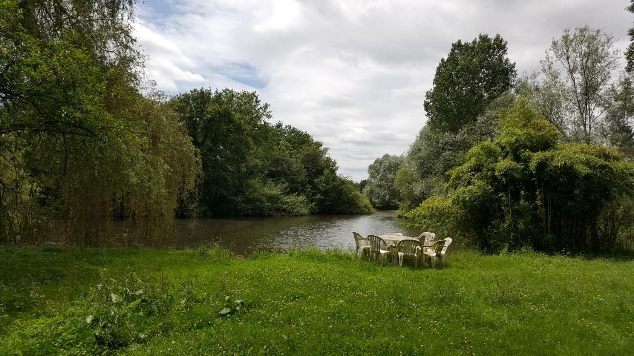 La Ferme Aux Kangourous Donzy Exteriér fotografie